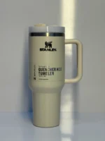 تراول ماگ استنلی مدل Quencher H2.O Tumbler دسته دار 1.18 لیتر اصل - تصویر 6